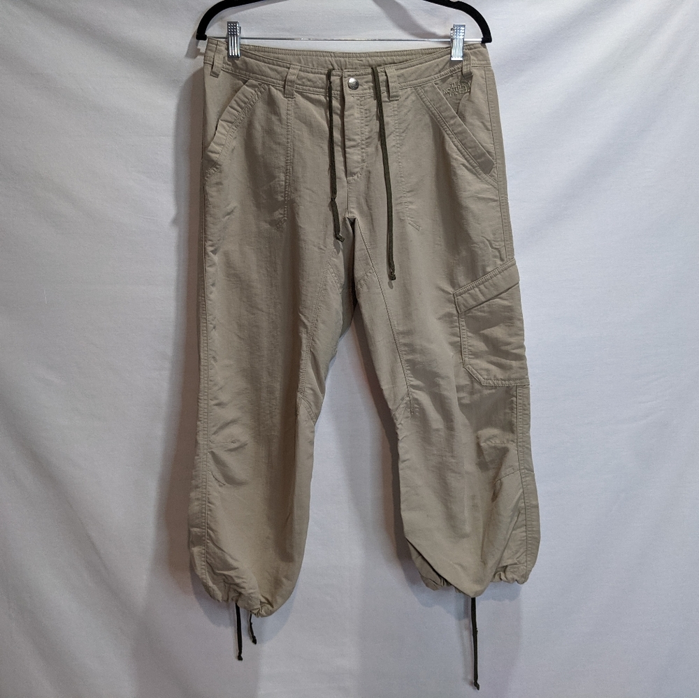 North Face Khaki Cargo Capris with Scrunch Details Size 10
